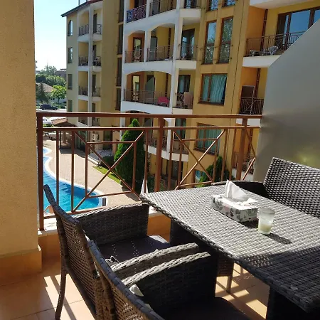 2 Bedroom Apartment In Central Sunny Beach Pool アパート